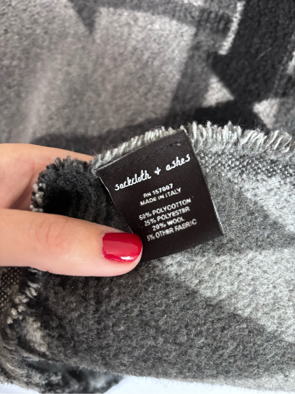 The Sackcloth and Ashes WOOL BLEND Arrow Mexican Blanket - Picture 3 of 5